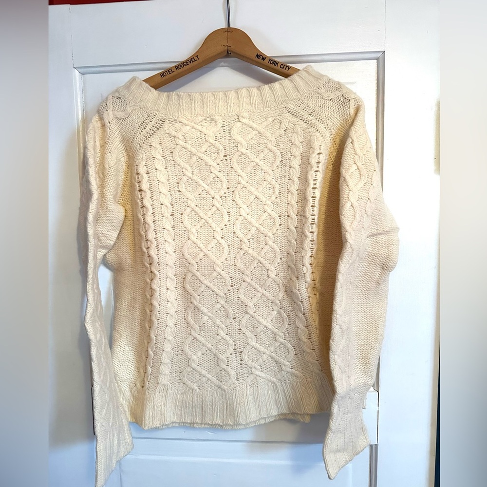🐑Old Navy wool blend fisherman knit sweater, size XL